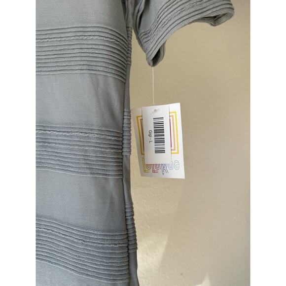 NWT LuLaRoe Women's Short Sleeve Grey Striped Gigi Size Large - Picture 2 of 3